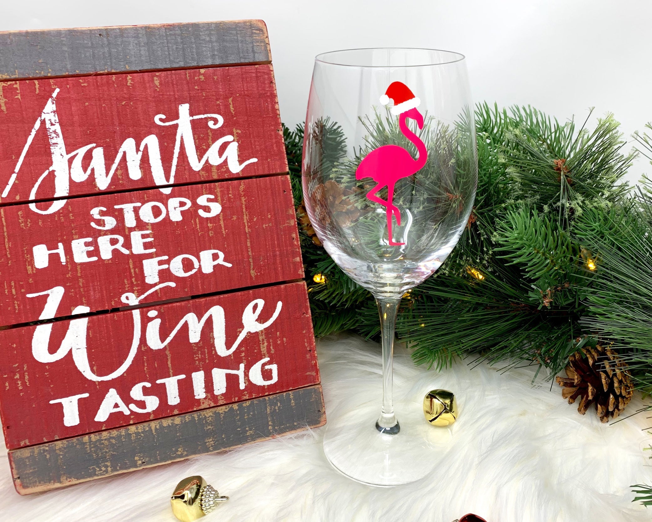 Flamingo Santa Hat Wine Glass